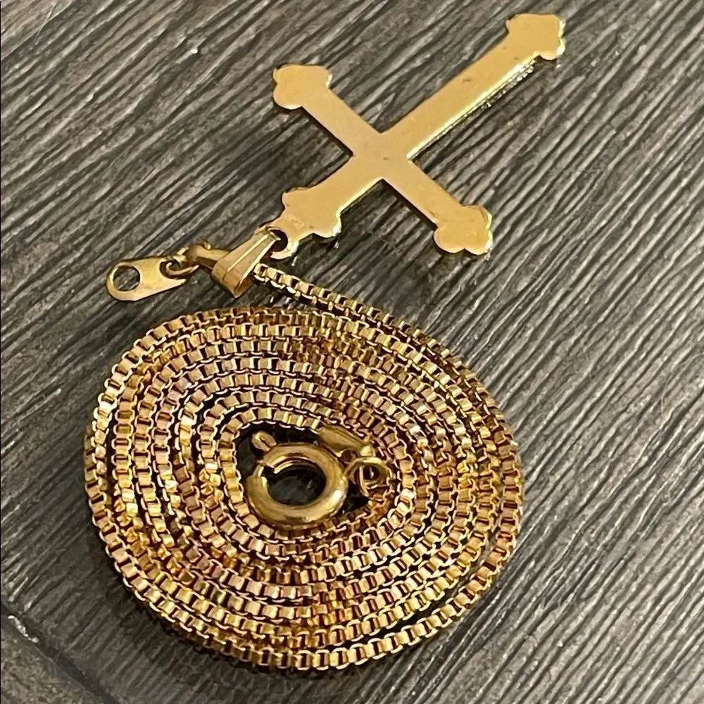 Vintage Gold-tone Cross Pendant on a Square Box Link Style Chain 20.25” approx